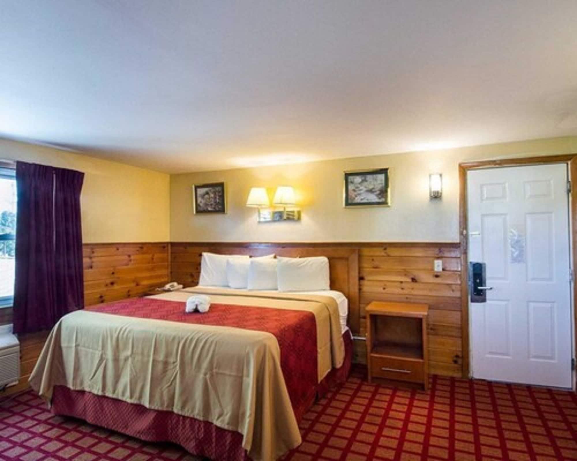 Econo Lodge By Choice - Cape Cod West Yarmouth Exterior photo