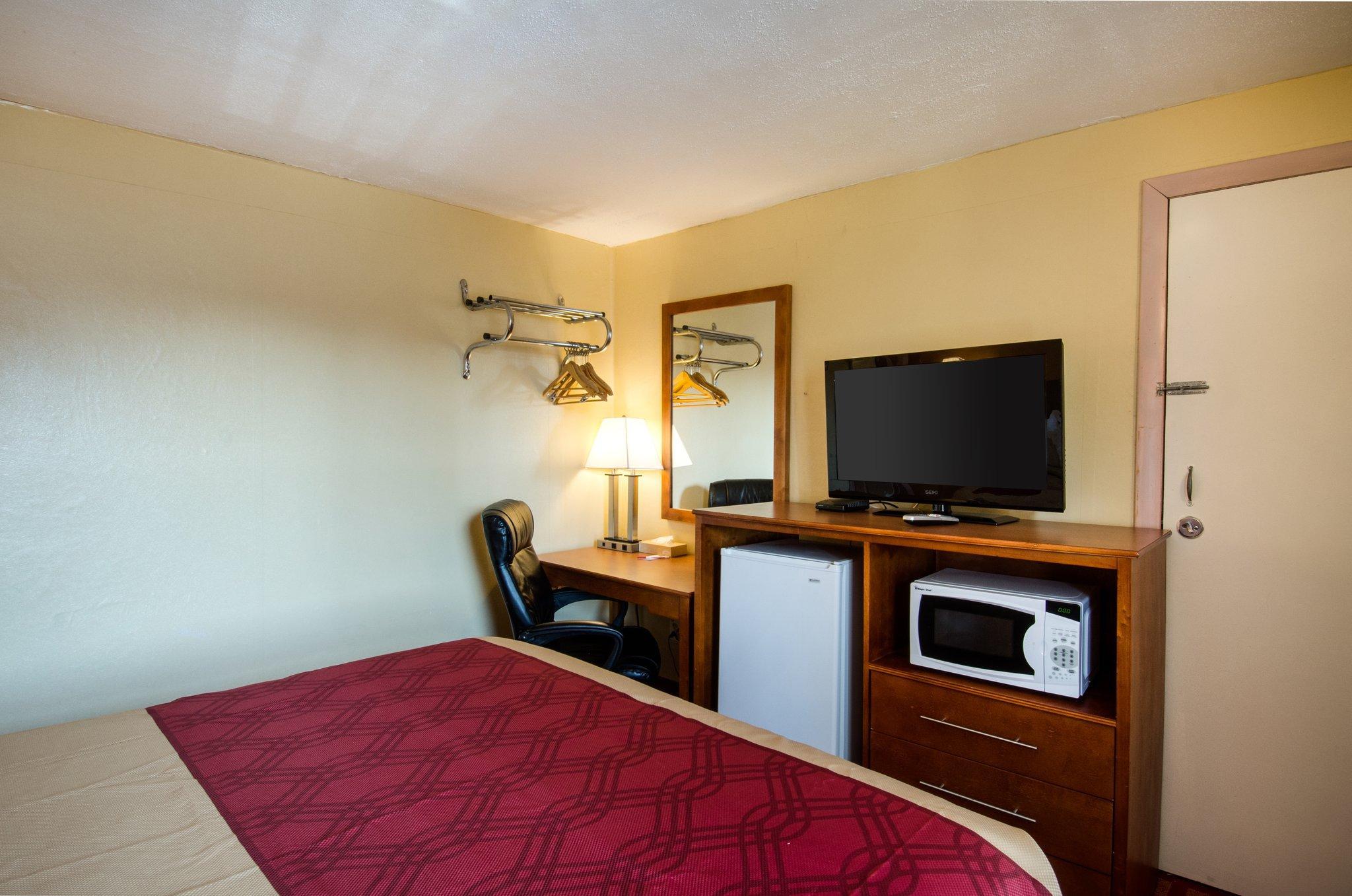 Econo Lodge By Choice - Cape Cod West Yarmouth Exterior photo