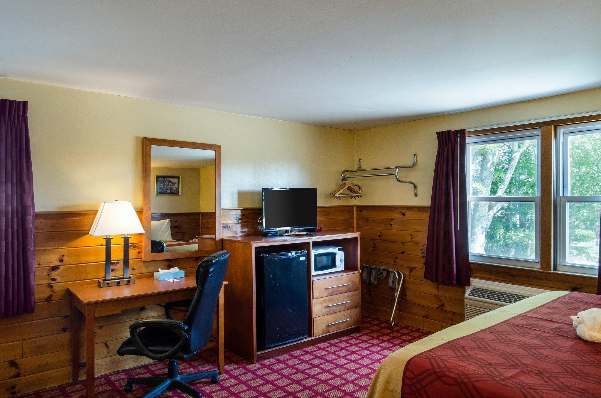 Econo Lodge By Choice - Cape Cod West Yarmouth Exterior photo