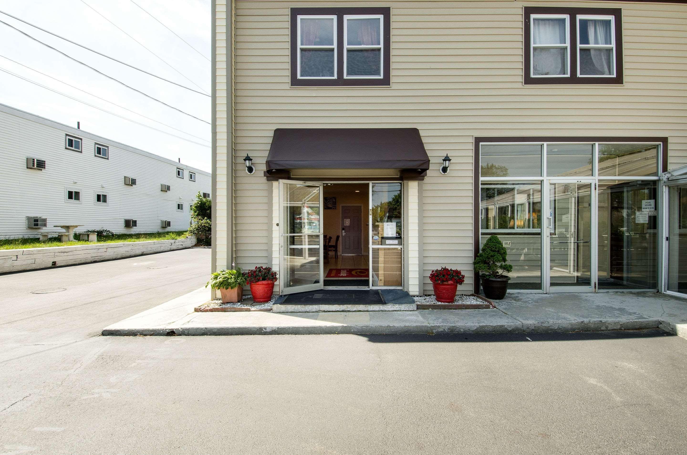 Econo Lodge By Choice - Cape Cod West Yarmouth Exterior photo